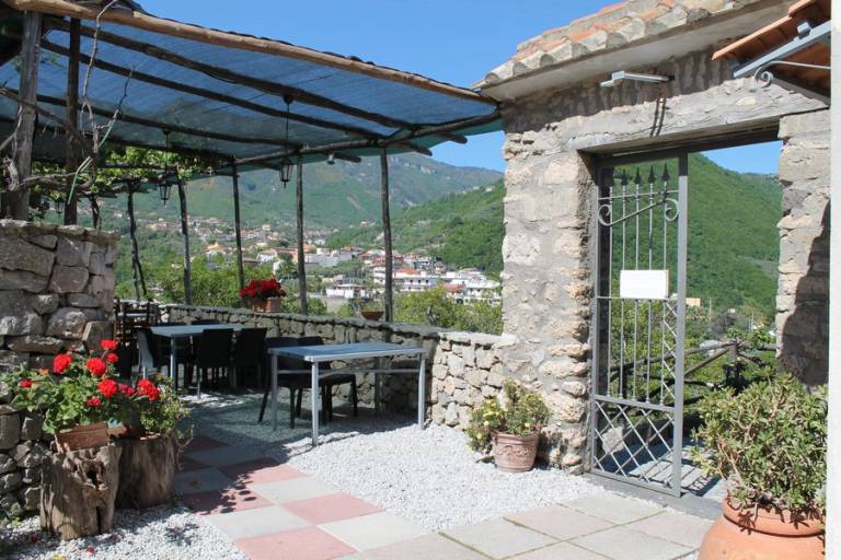 Agriturismo B&B Casa Scola: Oplonti camera con bagno condiviso edificio separato — photo 5