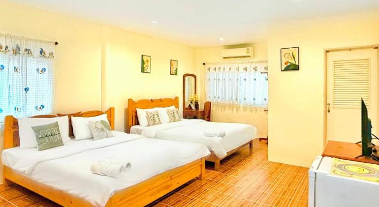 The Golden View Resort Suan Phueng — photo 2