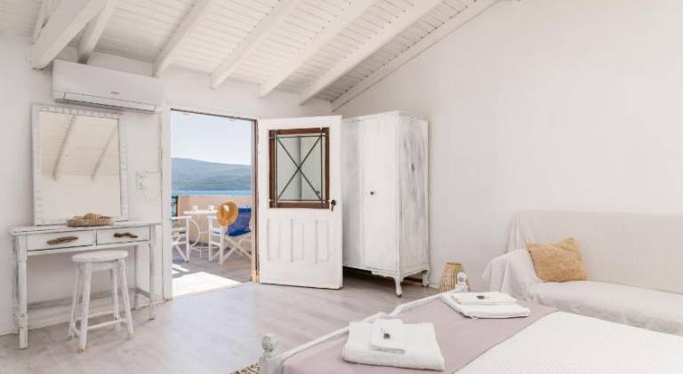 Holiday apartment with patio & yard | Close to the beach | Pets are welcome — photo 2
