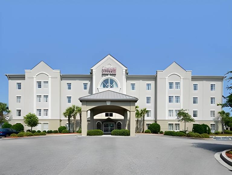 Comfort Suites Myrtle Beach Central in Myrtle Beach, SC