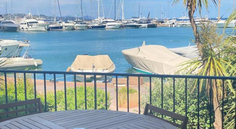 Beautiful rental apartment | Next to the beach | Dogs allowed in Cogolin