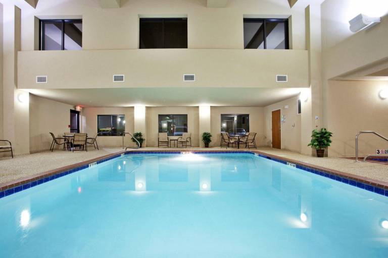 Holiday Inn Express Hotel & Suites Lewisburg By IHG — photo 2