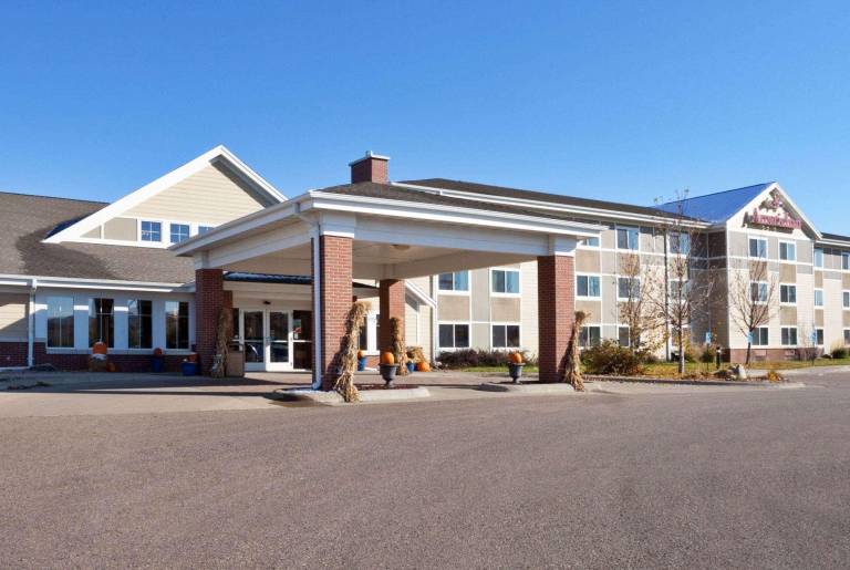 AmericInn by Wyndham Fort Pierre Conference Center