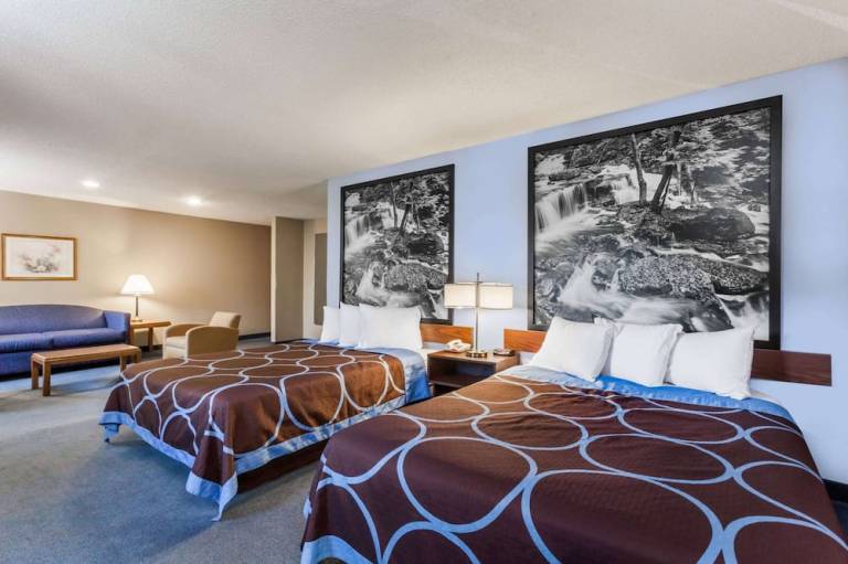 Super 8 by Wyndham East Stroudsburg Poconos