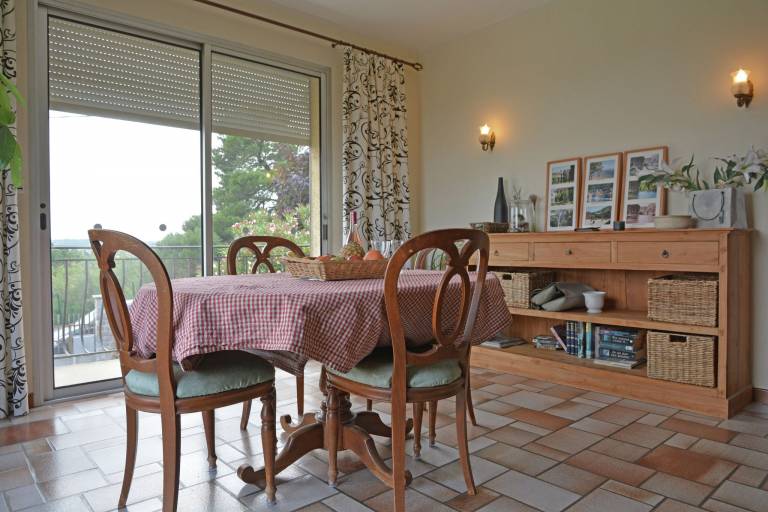 Fully equipped pleasant villa with hot tub, pool & barbecue | Pets are welcome — photo 4