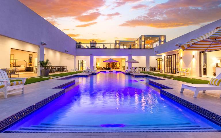 929 m&sup2; Ferienhaus