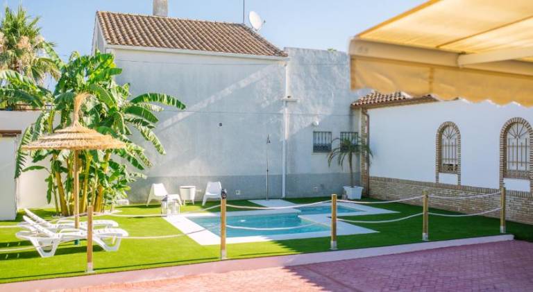 House with hot tub & pool | Good for workation — photo 4