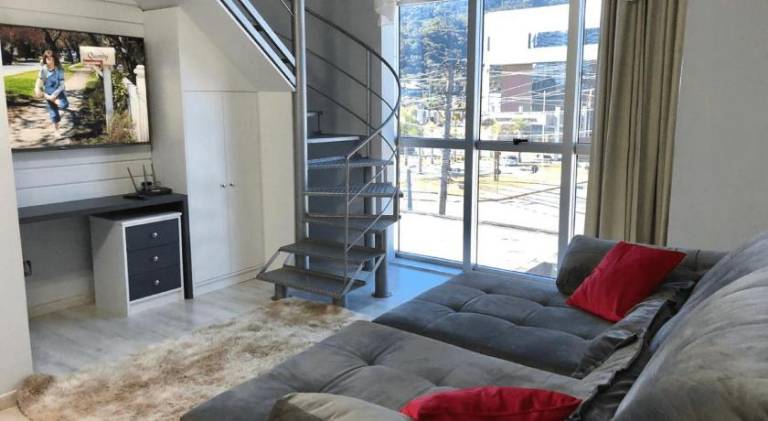 Nice house with pool | Perfect for remote work | Pet-friendly in Jaragua do Sul