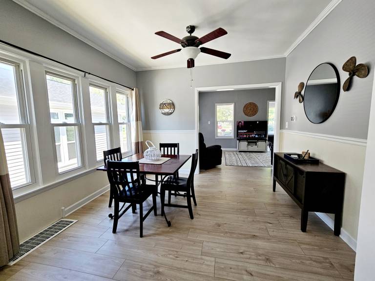 Port Clinton Home~Lake & Park Views~Beach Access! — photo 5