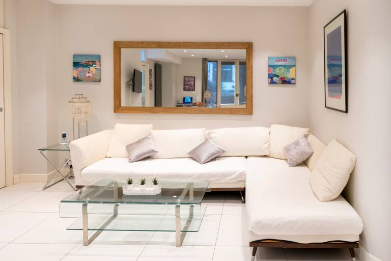 Fully equipped rental apartment with fast internet | Beach view | Next to the beach | Perfect for remote work | Pets are welcome — photo 4