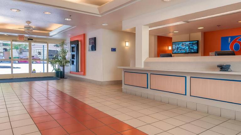 Motel 6 San Diego, CA - Downtown — photo 3