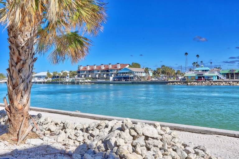 Condo Treasure Island