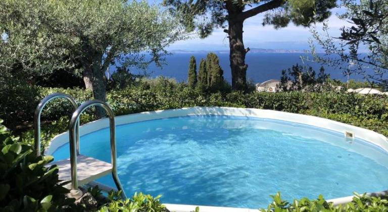 Villa with yard & pool in Anacapri