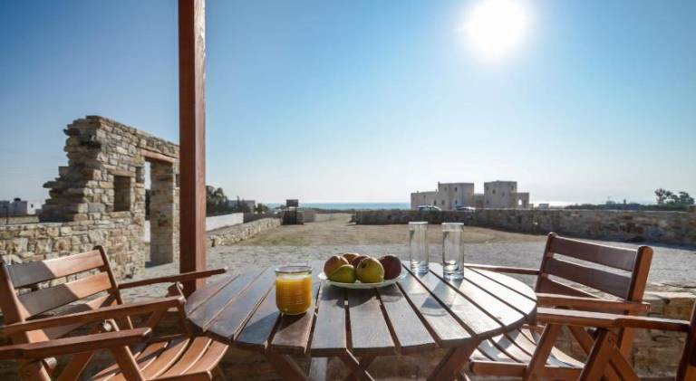 Serviced apartment with patio, garden & BBQ | Perfect for remote work — photo 4