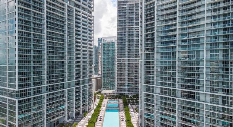 Holiday apartment with pool | Next to Bayfront Park — photo 5