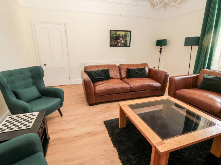 Cottage with 4 rooms for 8 persons — photo 4
