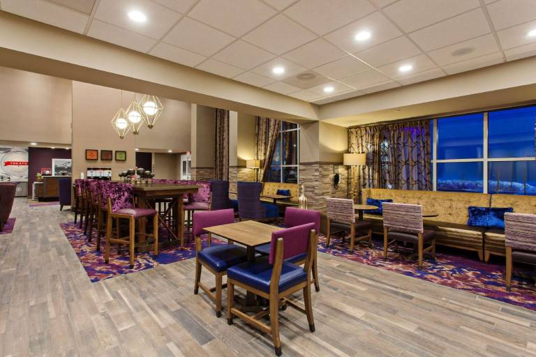 Hampton Inn & Suites Leavenworth — photo 5