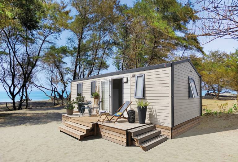 Family-friendly pleasant caravan with patio, grill & pool | Golf view | Pets are welcome in Quiberon