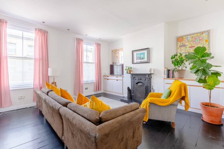 Trendy 3BD Flat Heart of Hackney