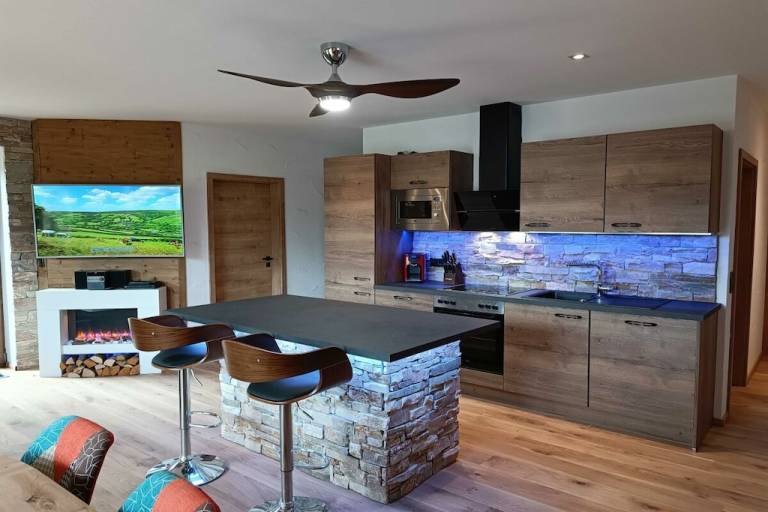 Vacation home with terrace — photo 2