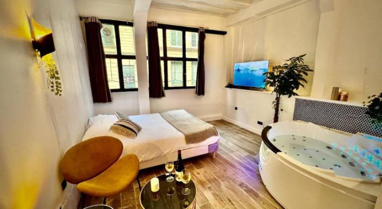 Le Spa Corneille - Jacuzzi, Sauna & Parking par Rouen Atypique — photo 2
