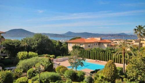 House Saint-Tropez