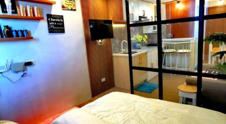 Tagaytay Cozy Staycation in Villa Kluis Pine Suite — photo 2