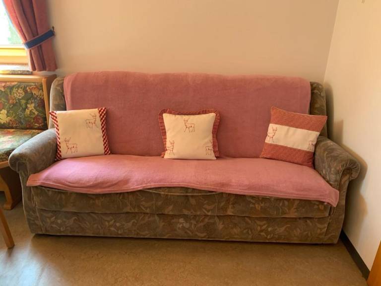 Charming Apartment in Goldegg, Austria - Mountain Views & Private Entrance — photo 5