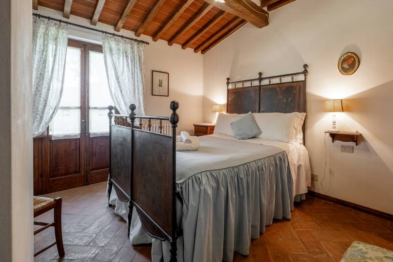 Ground-floor flat with pool near Cortona — photo 3