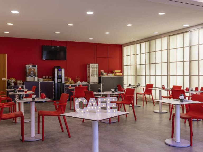 Ibis Styles Paris Saint Denis Plaine — photo 2