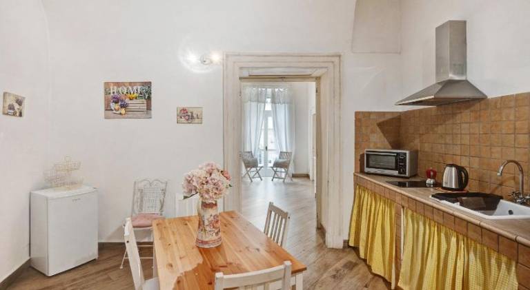 Serviced apartment | Near Naples Cathedral | Pets are welcome — photo 3