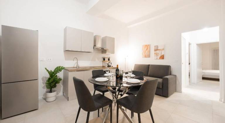 Rental apartment | Close to Two Towers — photo 2