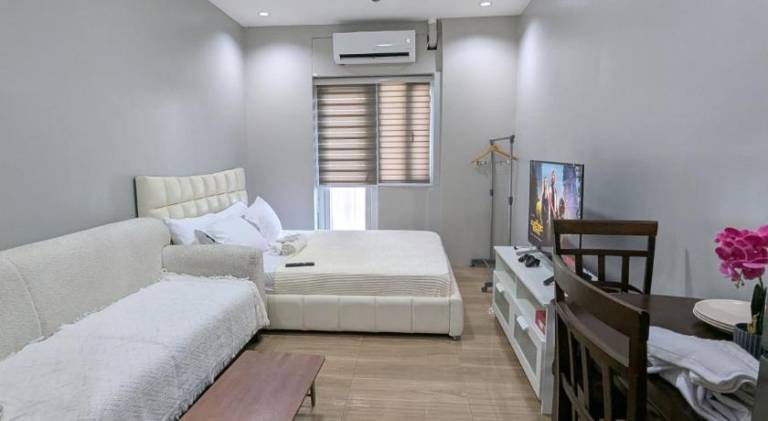 Serviced apartment with private pool in Quezon City