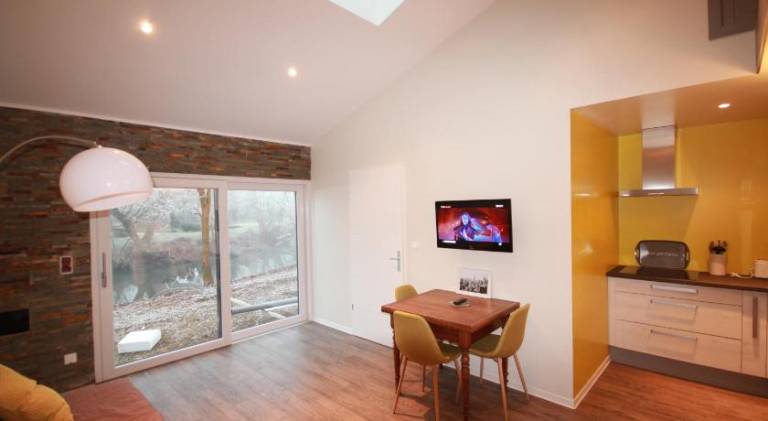Holiday apartment with patio & yard — photo 4