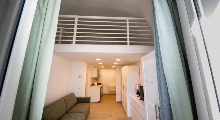 Rental apartment with 1 room for 4 persons in Trani
