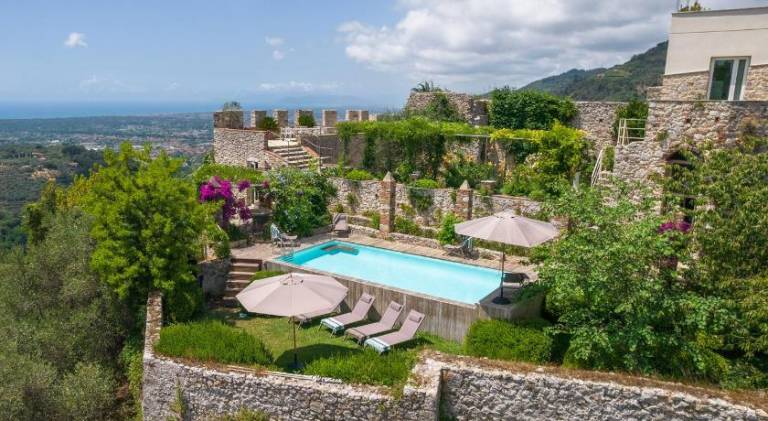 Villa with pool in Camaiore