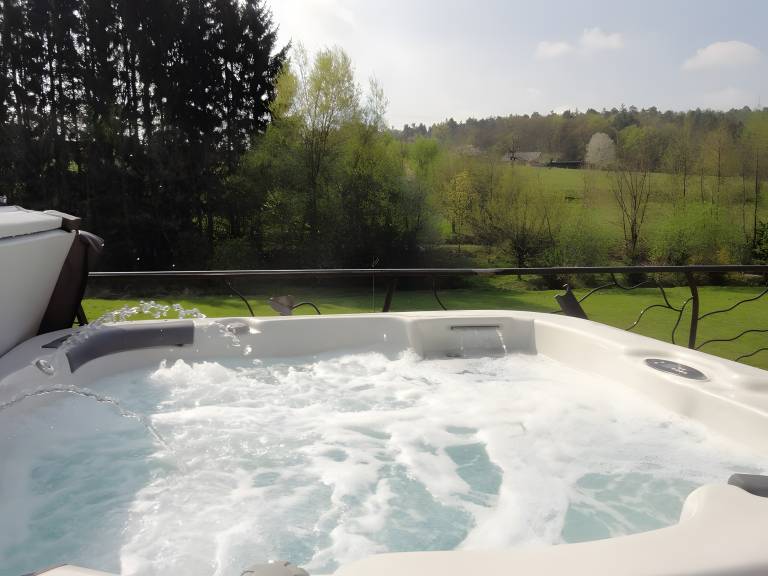 Chalet 'De Lucie et Lison' with Mountain View, Private Terrace and Wi-Fi in Strasbourg
