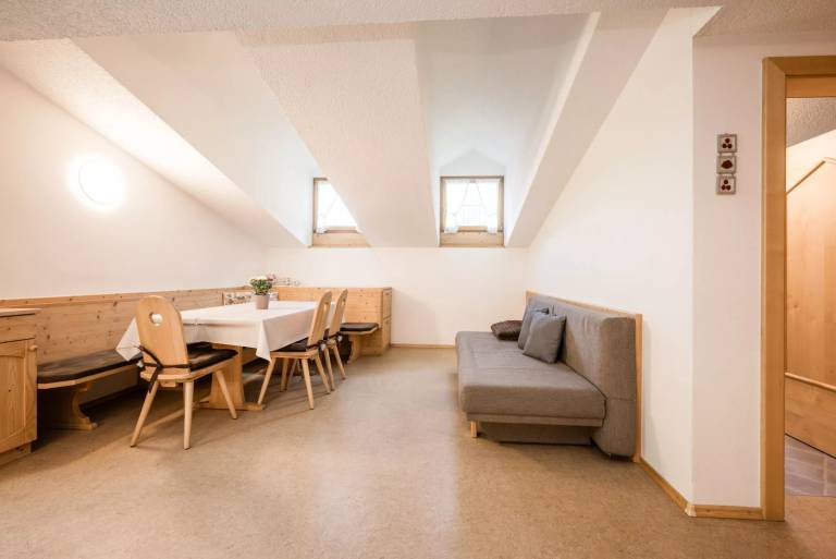 Angererhof - Holiday Apartment 'Anton' with Mountain View, Balcony and Wi-Fi — photo 4