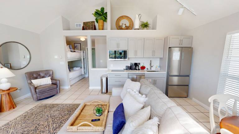 Family-oriented nice condo with terrace & pool | Pets are welcome — photo 4