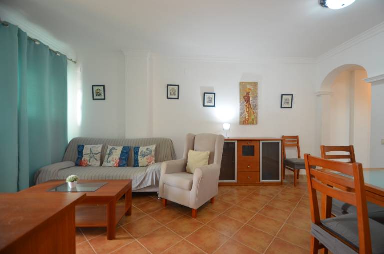 Rental apartment with yard, pool & patio — photo 4