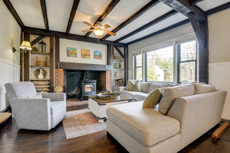 Historic Home w/ Modern Updates on < 4 Acres — photo 5