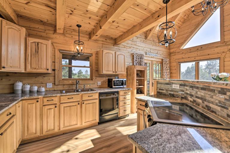 ‘Lazy Beaver Lodge’ Pagosa Cabin w/ Deck, Fire Pit — photo 4