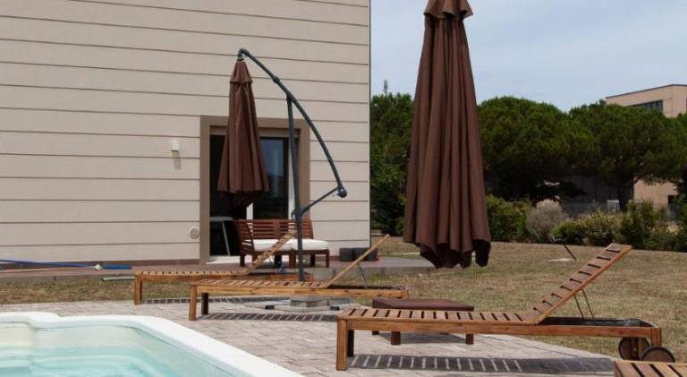 Holiday apartment with pool — photo 2