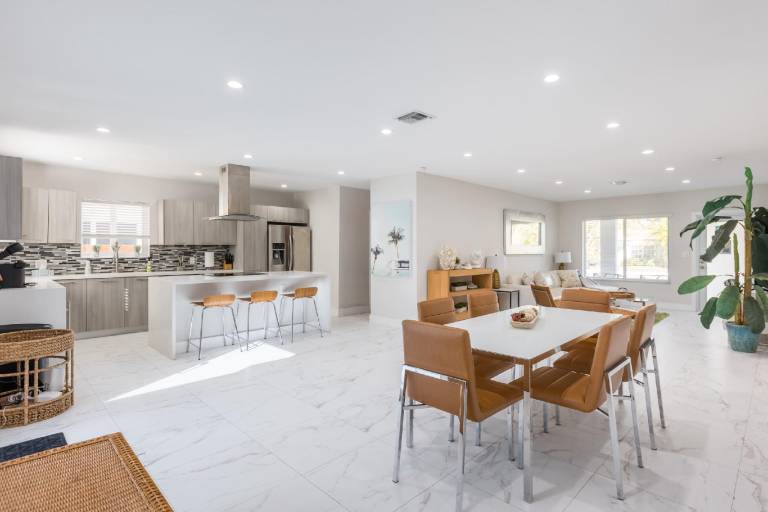 House with pool, garden & barbecue | Perfect for remote work — photo 4