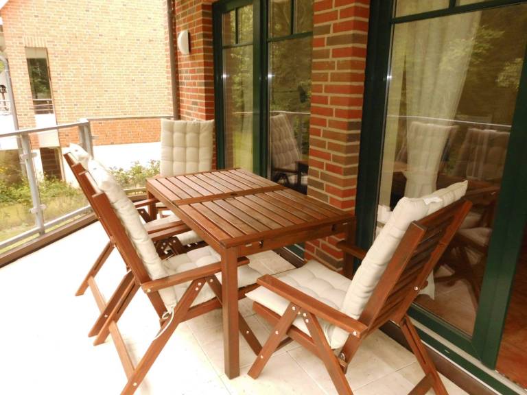 Apartment with patio — photo 5
