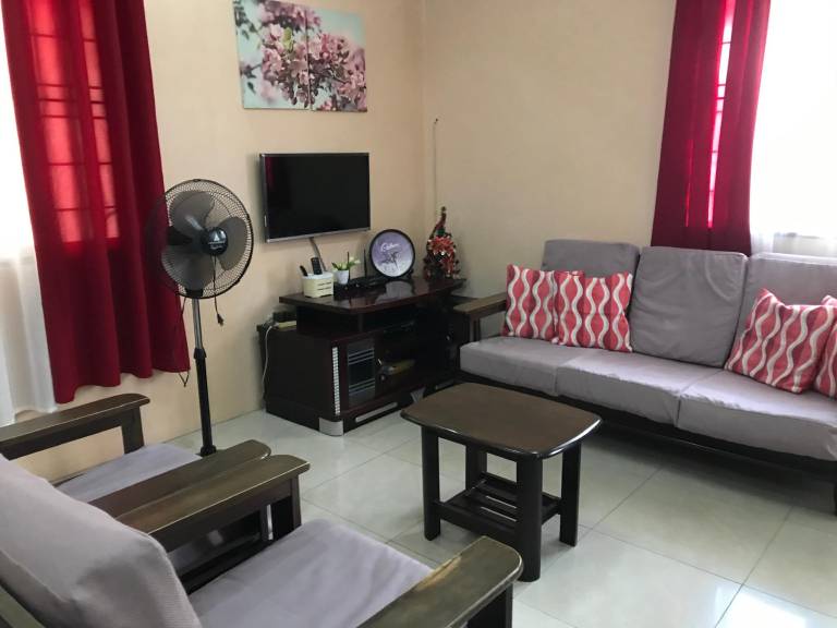 Vacation home with 3 rooms for 8 persons in Angeles City