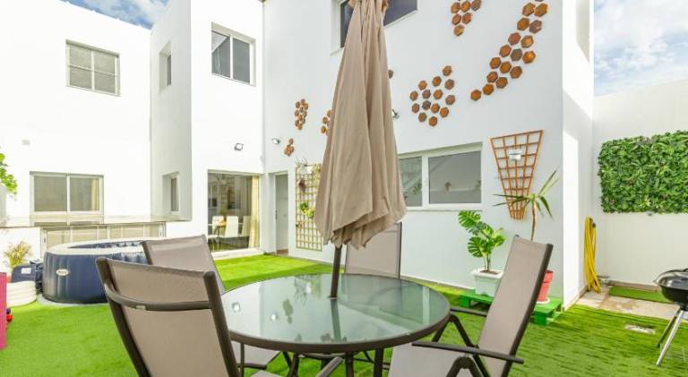 Villa with pool, jacuzzi & garden | Near Castillo de la Luz — photo 5