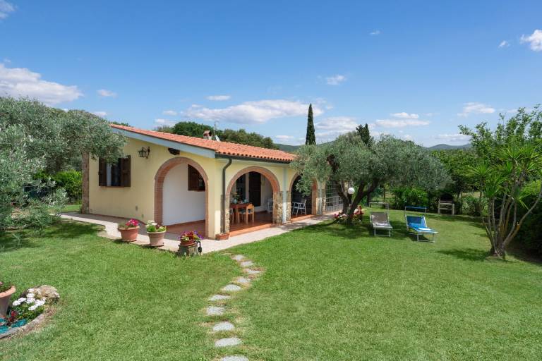Fully equipped villa with terrace, garden & private pool | Panoramic view | Dogs allowed — photo 3