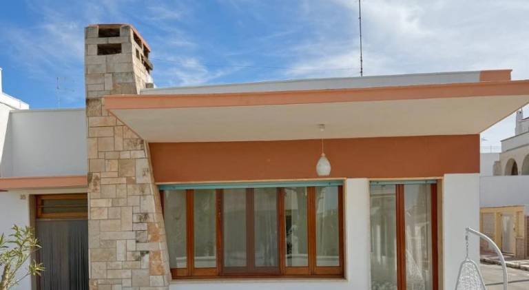 House with 2 rooms for 4 persons in Carovigno
