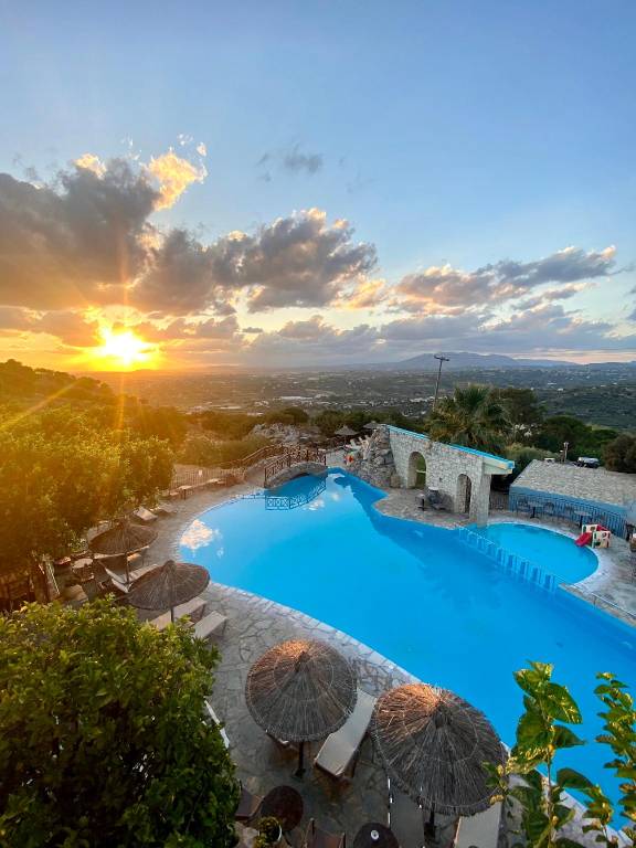 Arolithos Traditional Cretan Village Hotel in Malevizi